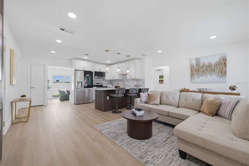 4 bedroom Single Family Residence at 1300 S Hillcrest Avenue, Brookhill, Clearwater — photo 4