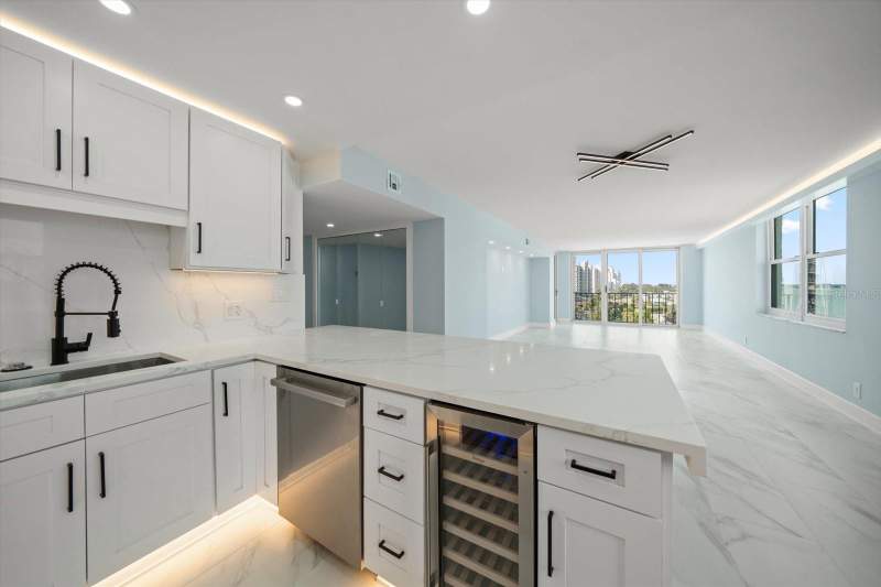 2 bedroom Condominium at 1400 Gulf Boulevard #804, Sand Key Condo-South Beach 1, Clearwater Beach — photo 4