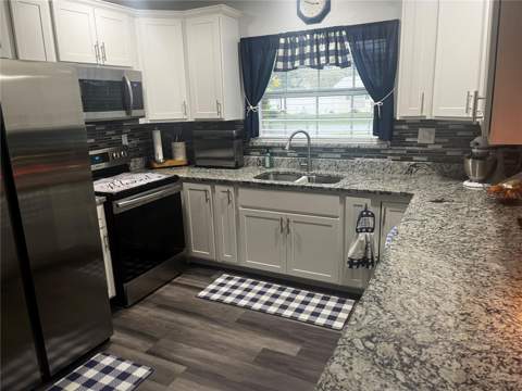 4852 18th Street, Zephyrhills FL - photo 8 of 41