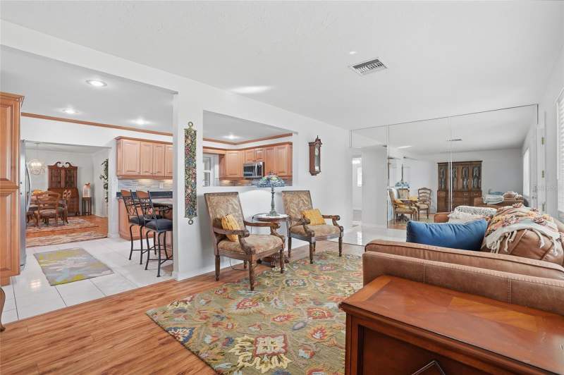 3 bedroom Single Family Residence at 5091 35th Terrace, Brentwood Heights, St Petersburg — photo 5