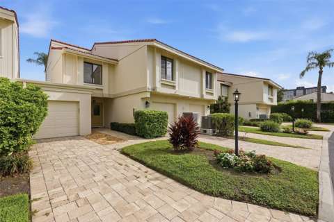 5619 Escondida Boulevard, home for sale in St. Petersburg 33715