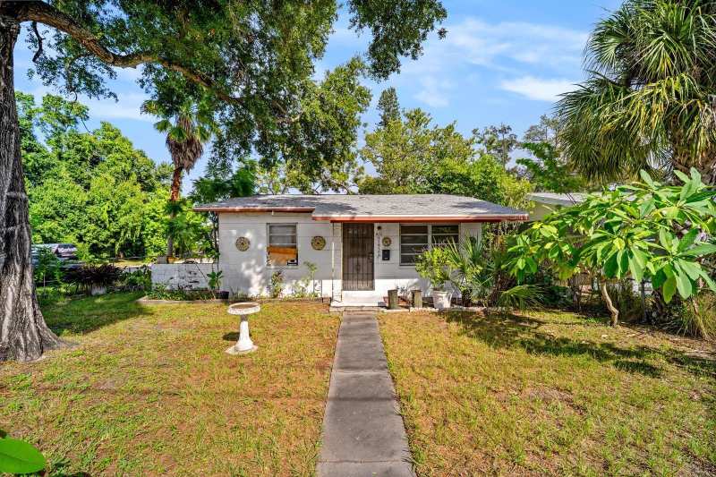 2 bedroom Single Family Residence at 800 40th Street, Dearmins Sub 4, St Petersburg — photo 1
