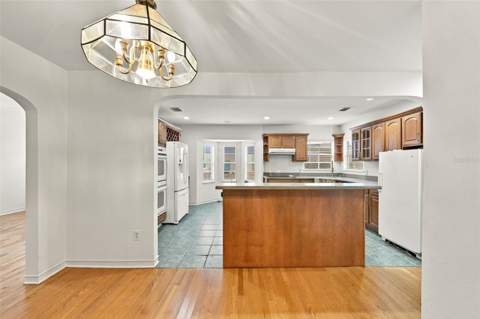 212 S Bradford Avenue, Tampa FL - photo 6 of 6