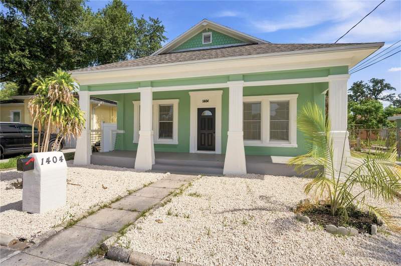 3 bedroom Single Family Residence at 1404 E 26th Avenue, Benjamins 3rd Sub, Tampa — photo 2