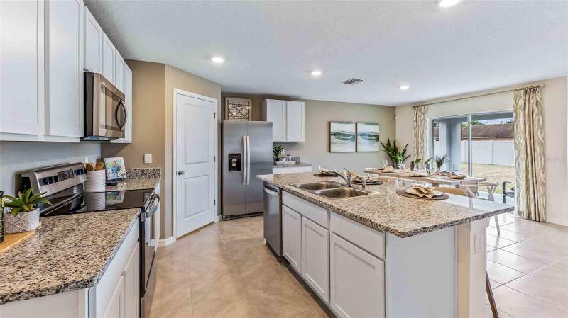 4 bedroom Single Family Residence at 3516 Harvest Gardens Loop, Varrea, Plant City — photo 4