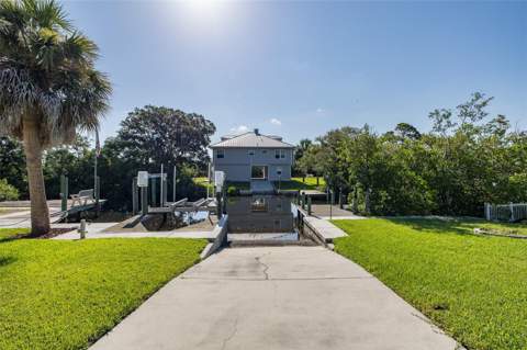 3318 Pineview Drive, Holiday FL - photo 7 of 56