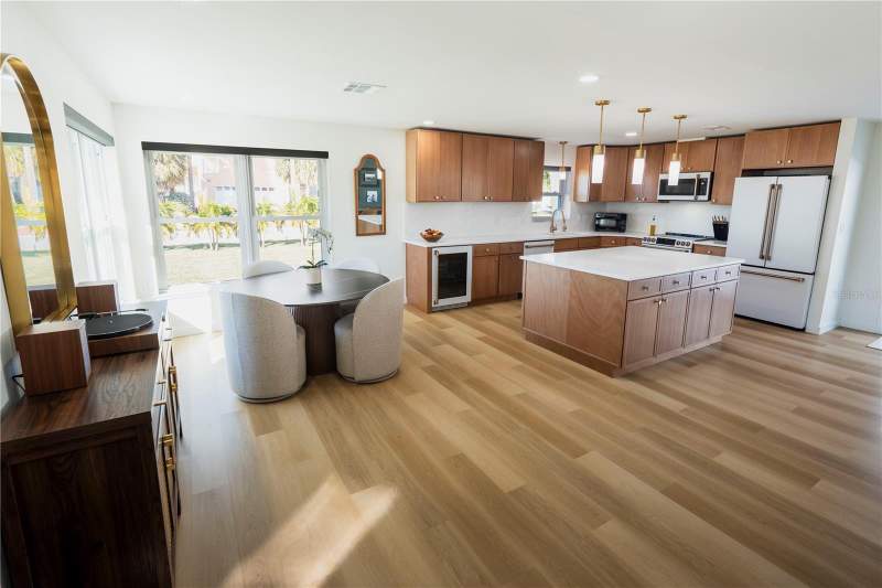 3 bedroom Single Family Residence at 705 Gulf Boulevard, Belleair Beach, Belleair Beach — photo 2