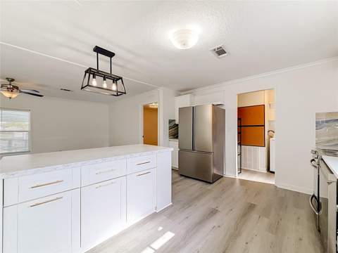 14025 Stag Horn Court, Astatula FL - photo 10 of 73