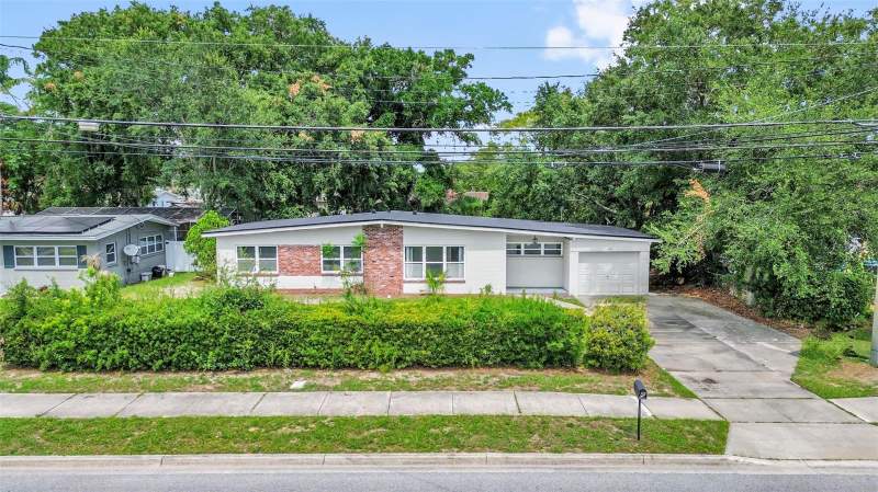 417 N TAMPA AVENUE home for sale in Rock Lake Shores