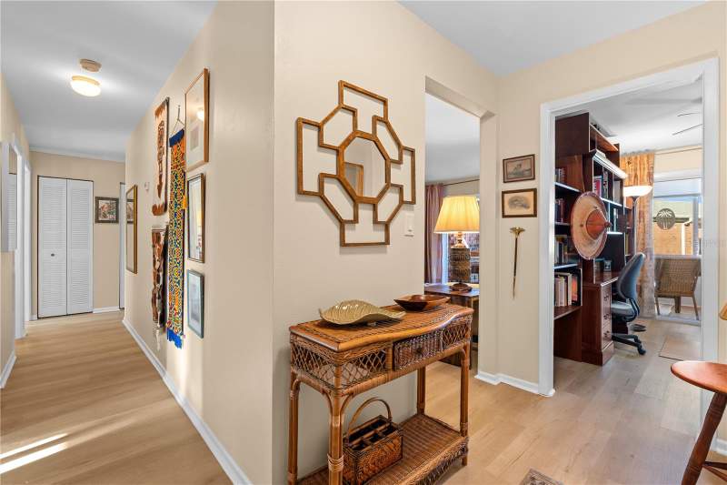 3 bedroom Condominium at 3910 37th Street #39, Patriot Square Apts, St Petersburg — photo 4