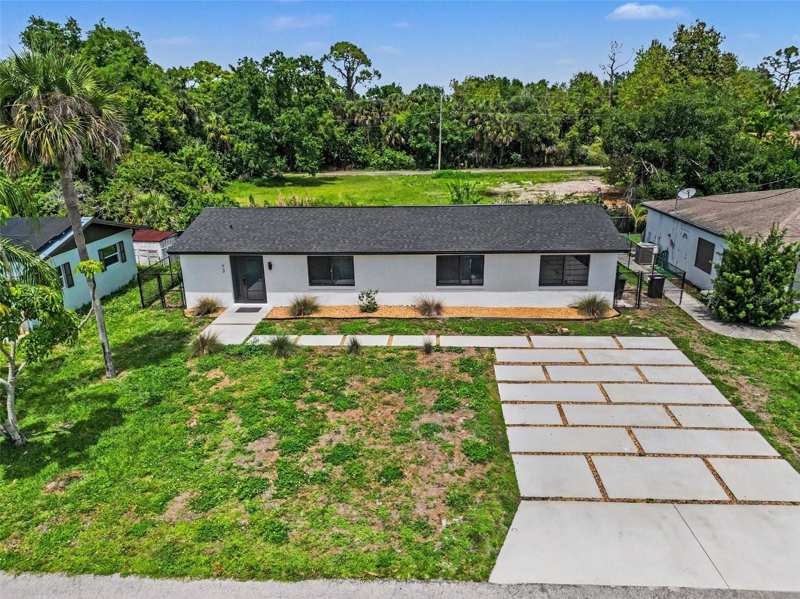 4 bedroom Single Family Residence at 73 Cardinal Drive, Holeusa Estates, North Fort Myers — photo 1
