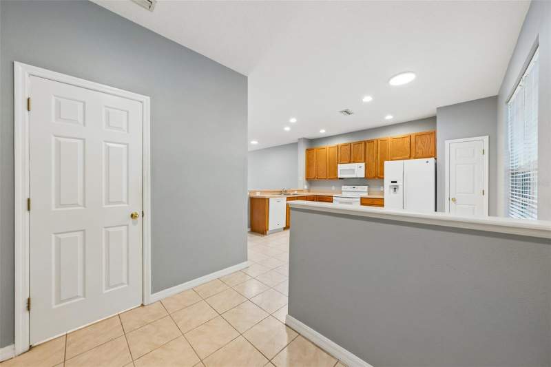 3 bedroom Townhouse at 14101 Christie Drive, Seminole Palms At Largo, Largo — photo 5