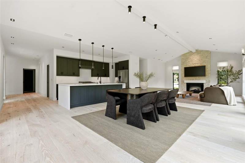 4 bedroom Single Family Residence at 1324 SW 120th Drive, Glorias Way, Gainesville — photo 5