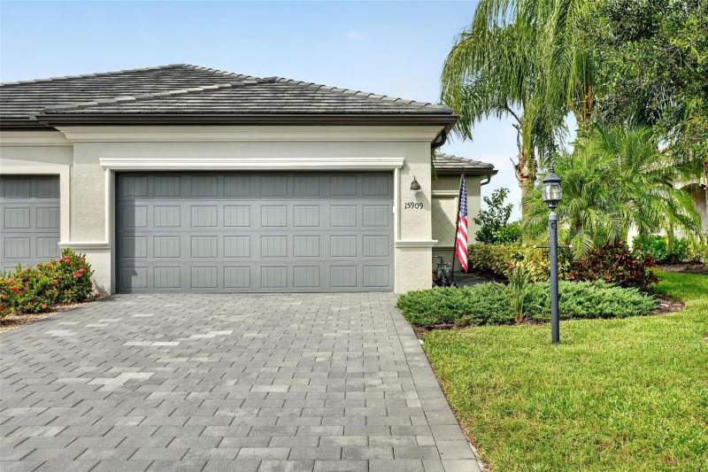 Lorraine Lakes at Lakewood Ranch