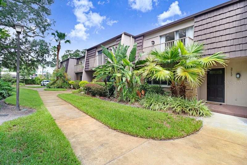 Carrollbrook Patio Townhouses C