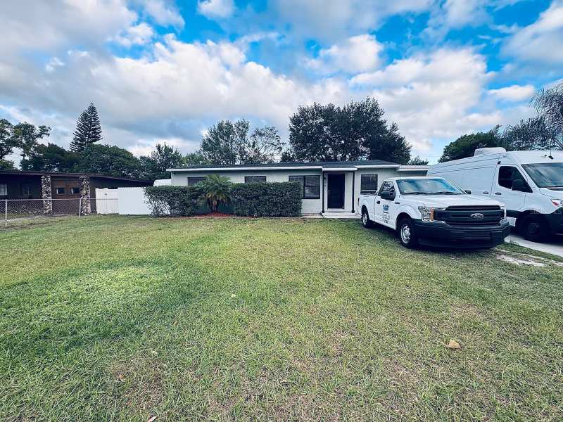 4 bedroom Single Family Residence at 17 S Solandra Drive, Azalea Park Annex Rep, Orlando — photo 1