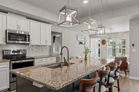 12182 Pioneer Avenue, Weeki Wachee FL - photo 10 of 61