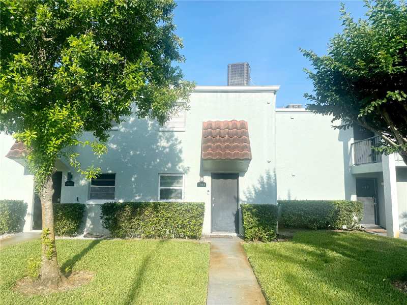 2 bedroom Condominium at 2864 Somerset Park Drive #2864, Somerset Park, Tampa — photo 1