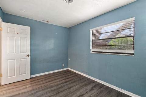 8010 Sharon Drive, Tampa FL - photo 13 of 63