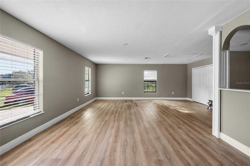 3 bedroom Single Family Residence at 37124 Goldenrod Court, Goldenrod, Dade City — photo 2