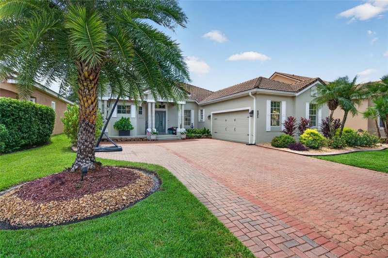 4 bedroom Single Family Residence at 521 Venetian Villa Drive, Venetian Bay Phase 1A, New Smyrna Beach — photo 1