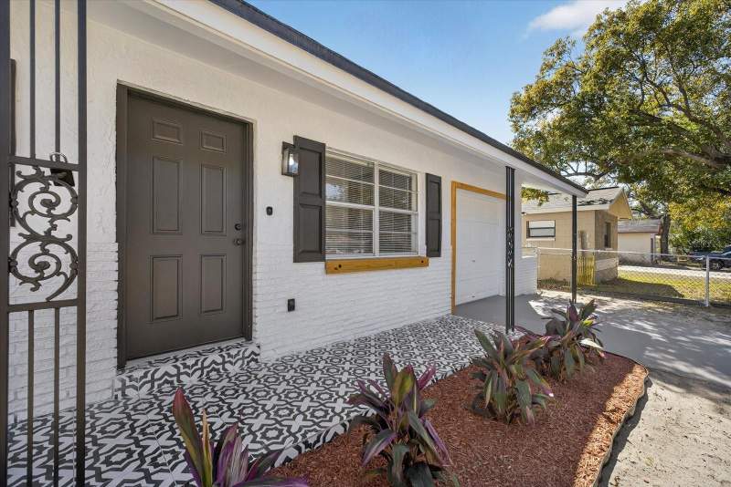 3 bedroom Single Family Residence at 8309 Tupelo Drive, Temple Park Unit 8, Tampa — photo 2