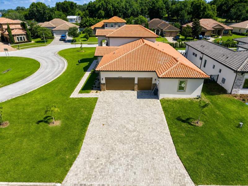 4 bedroom Single Family Residence at 12926 BRUNELLO CIRCLE, TUSCANY ESTATES AT THE LAKES, CLERMONT — photo 2