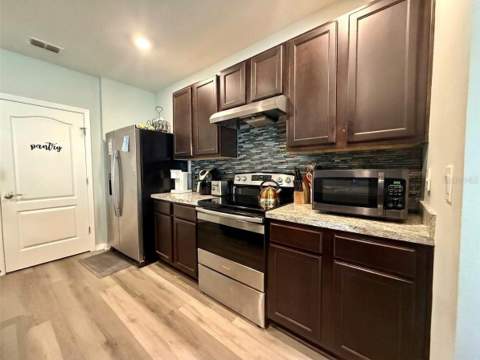 257 Meadowbrook Boulevard, Winter Haven FL - photo 7 of 35