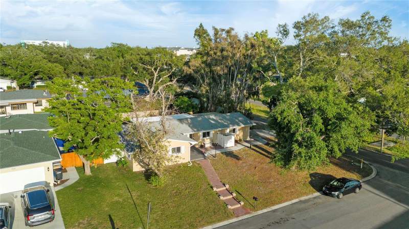 3 bedroom Single Family Residence at 1109 S San Remo Avenue, Parkwood Sub, Clearwater — photo 3