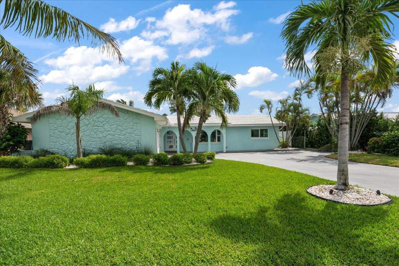 4 bedroom Single Family Residence at 650 64th Avenue, Three Palms Point, St Pete Beach — photo 3