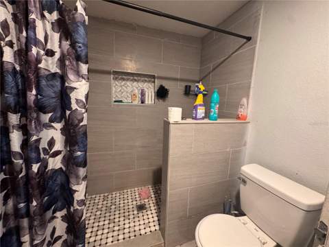 7647 Shannon Lane, Zephyrhills FL - photo 12 of 34