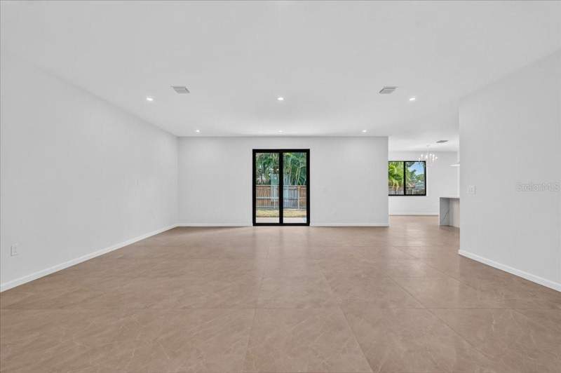 4 bedroom Single Family Residence at 12509 83RD AVENUE, BOCA CIEGA RIDGE 2ND ADD, SEMINOLE — photo 5
