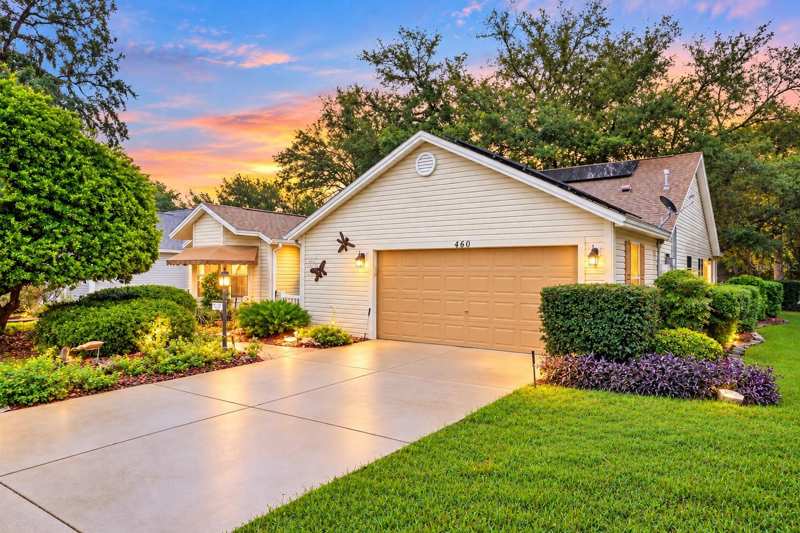 3 bedroom Single Family Residence at 460 Loma Paseo Drive, The Villages, The Villages — photo 1