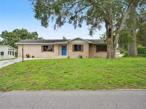 513 Palencia Place, home for sale in Lakeland 33803