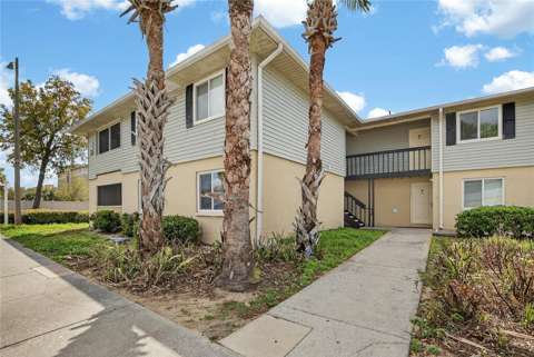 202 Red Maple Place #202, gated community for sale in Brandon