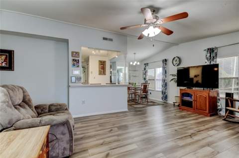 10151 Hamp Drive, Dade City FL - photo 9 of 57