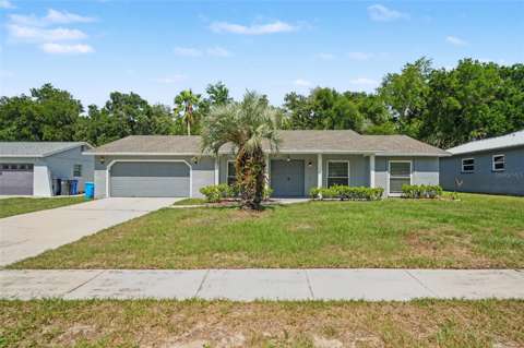 3607 Woodhill Drive, pool for sale in Brandon