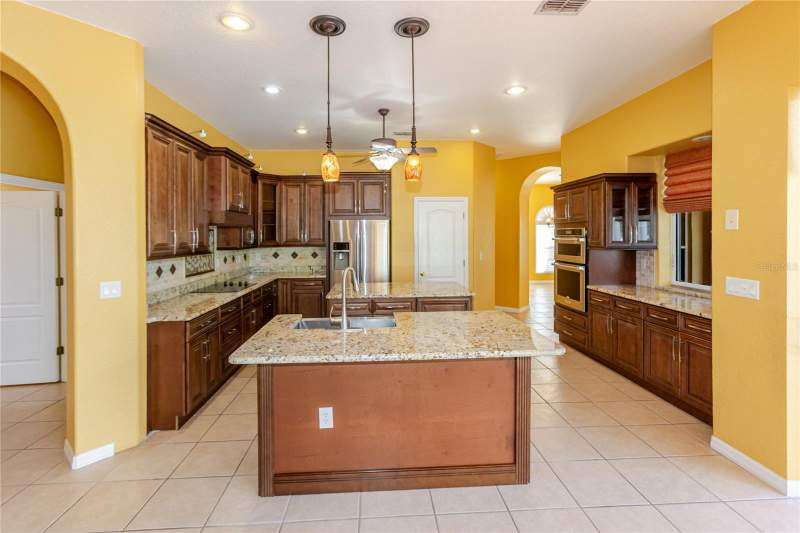 4 bedroom Single Family Residence at 3427 Misty View Drive, Pristine Place Ph 4, Spring Hill — photo 3