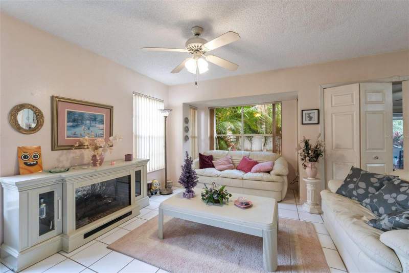 3 bedroom Single Family Residence at 1208 Citrus Oaks Avenue, Citrus Oaks Ph 01, Gotha — photo 3