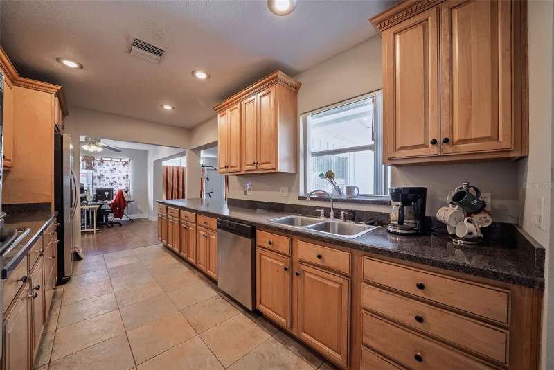 3 bedroom Single Family Residence at 112 Bell Place, Eastgate Sub, Winter Park — photo 5