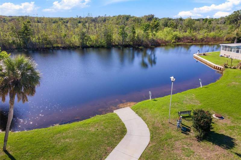 2 bedroom Mobile Home at 2621 Carpenter Place, Leesburg Coachwood Colony Third Add, Leesburg — photo 5
