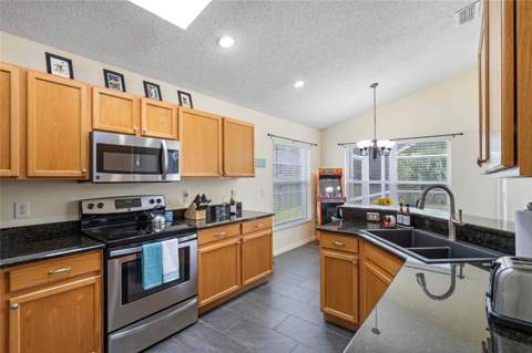 2631 Autumn Creek Circle, Kissimmee FL - photo 22 of 78