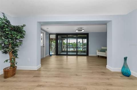 4946 Blue Heron Drive, New Port Richey FL - photo 11 of 87