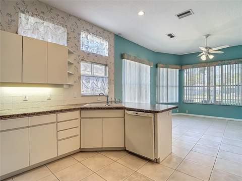 9289 Penelope Drive, Weeki Wachee FL - photo 8 of 27