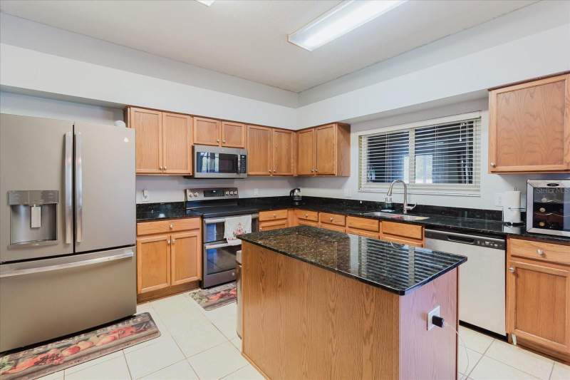 5 bedroom Single Family Residence at 2717 Avon River Drive, Buckhorn Preserve Ph 4, Valrico — photo 4