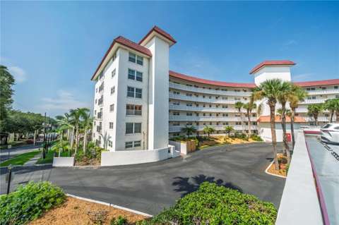 601 N Mcdonald Street #2, golf community for sale in Mount Dora