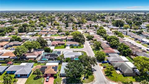 9116 Farmington Lane, Port Richey FL - photo 7 of 52