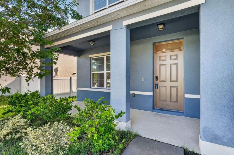 5 bedroom Single Family Residence at 3042 Bethpage Loop, Summerview/Wolf Crk Rdg Ph 2B-, Mount Dora — photo 2