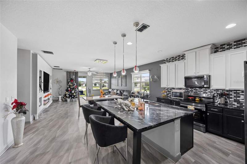 4 bedroom Single Family Residence at 3199 Crispin Circle, Harmony West Ph 1A, Harmony — photo 3