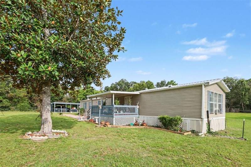 2 bedroom home at 5570 W Houston Street, Dunnellon, Dunnellon — photo 2